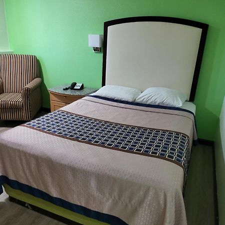 Value Inn & Suites Salina Zewnętrze zdjęcie
