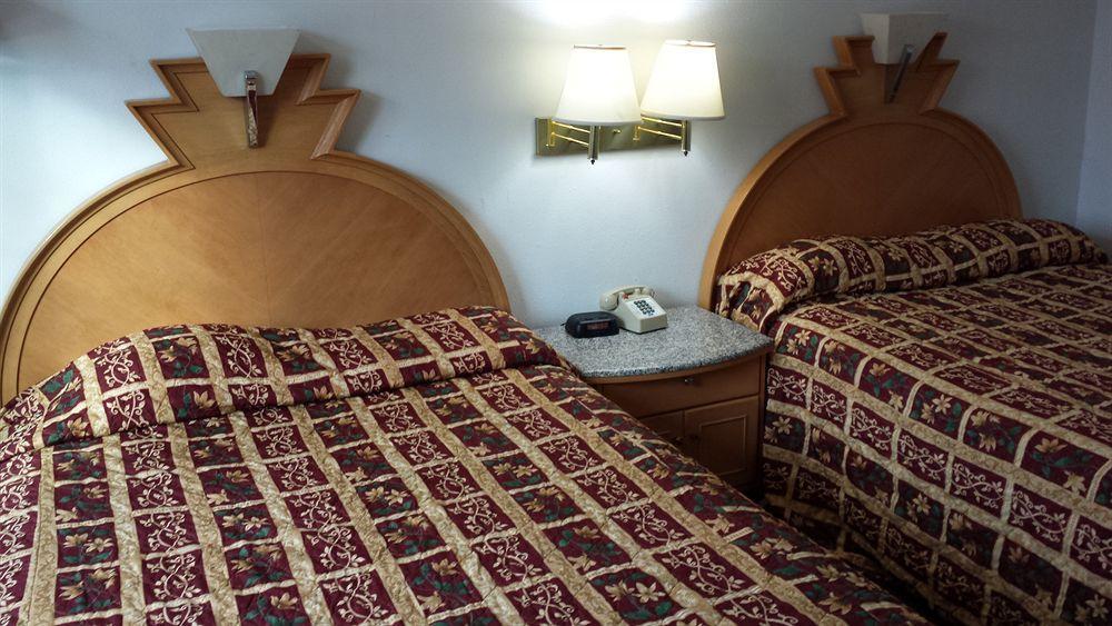 Value Inn & Suites Salina Zewnętrze zdjęcie