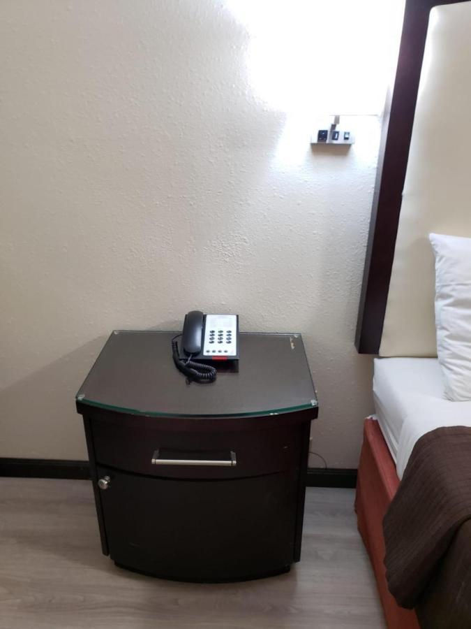 Value Inn & Suites Salina Zewnętrze zdjęcie