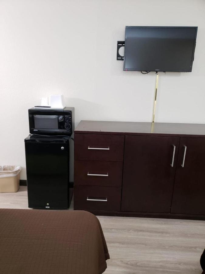 Value Inn & Suites Salina Zewnętrze zdjęcie